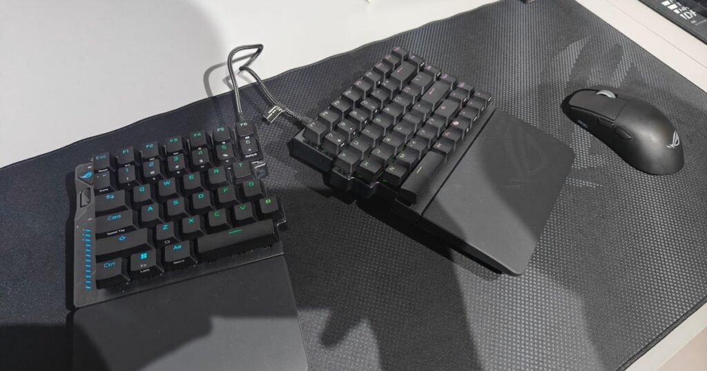 My favourite tech at Gamescom is this "falcon-shaped" split gaming keyboard