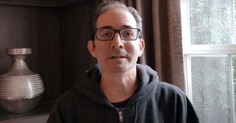Former Overwatch Lead claims he was given a horrid ultimatum: meet revenue goals or 1,000 developers would lose jobs